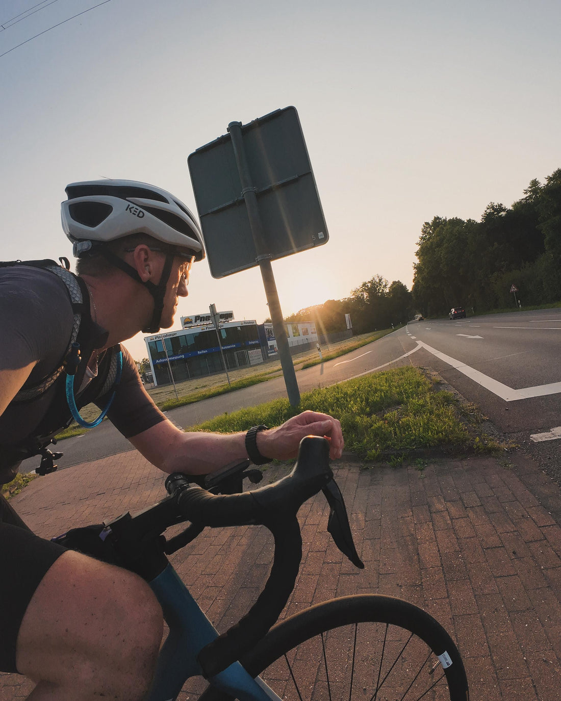 Die ersten fünf Kilometer werden dein Rennen entscheiden. Nicht die letzten. Charge Energy Bar Energieriegel