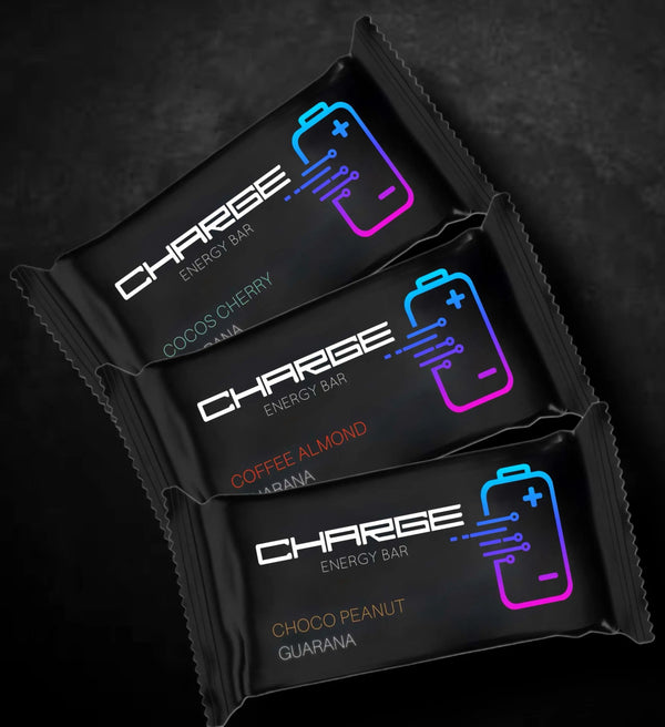 Verschiedene Sorten Charge Energy Bars ohne Industriezucker – Gesunde Riegel im Anschnitt